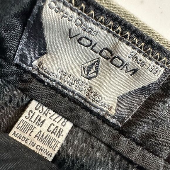 EUC Volcom Boys Khaki Shorts School Uniform Casual/Dress Chino - Size Small/23 - Picture 3 of 4